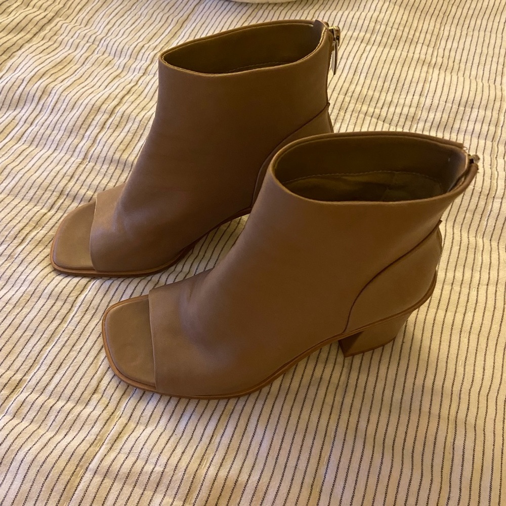 Vince Camuto leather peep toed booties
